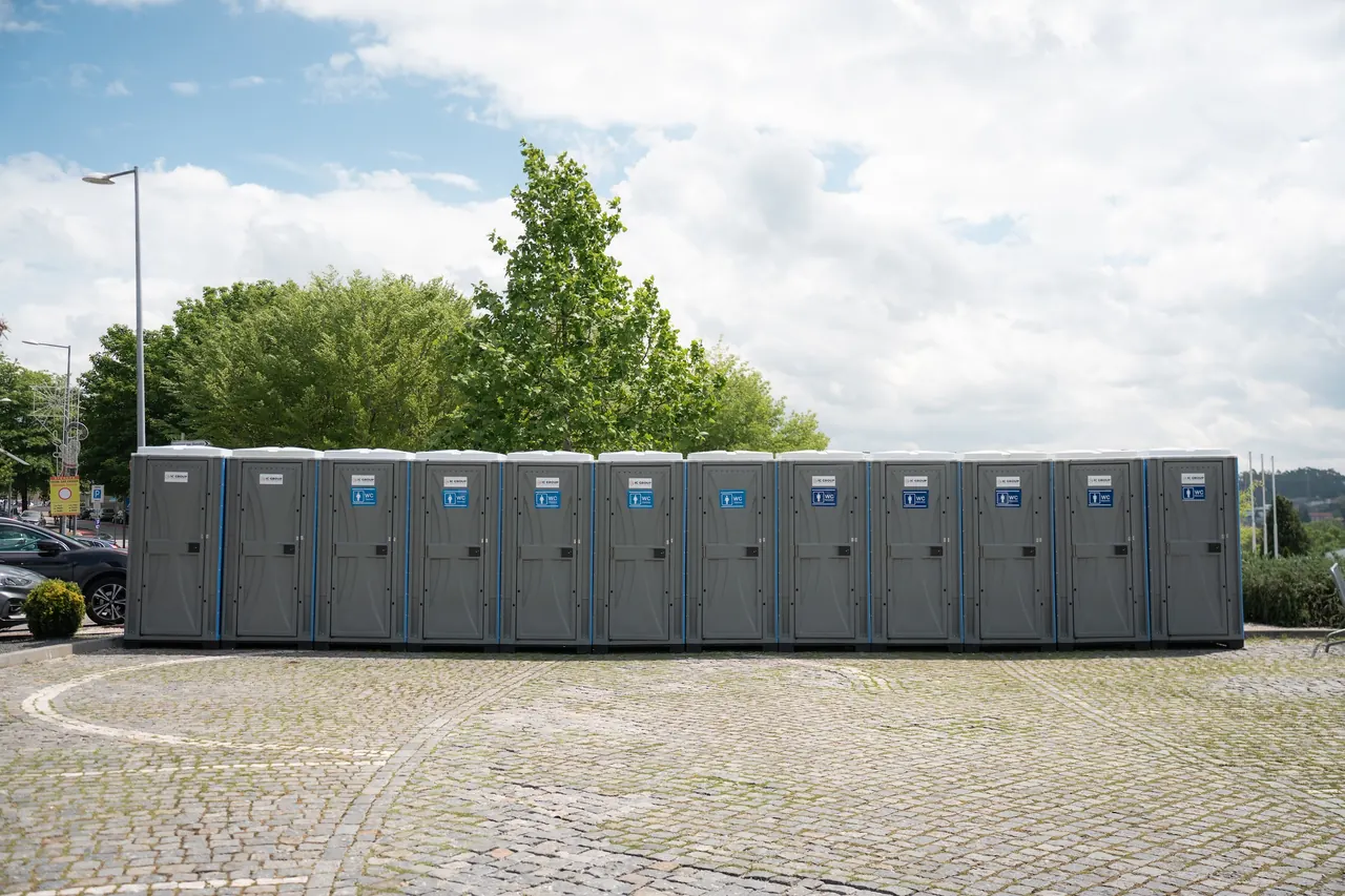 WC portáteis montados pela IC GROUP